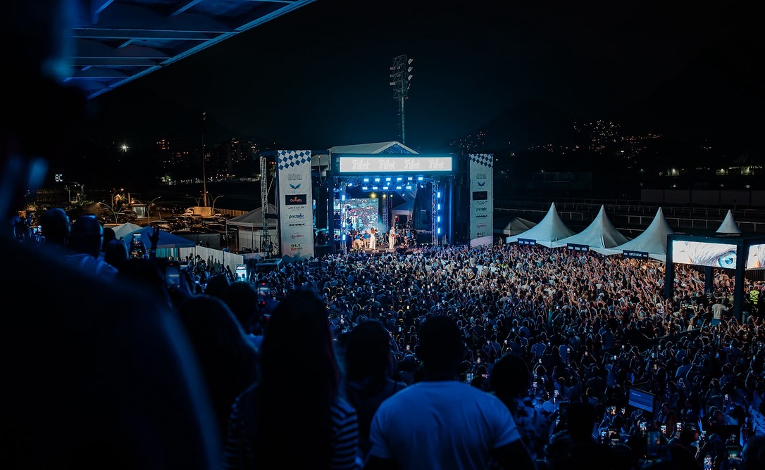 “Samba Que Me Faz Feliz” levou a Feijoada da Portela ao Jockey Club Brasileiro